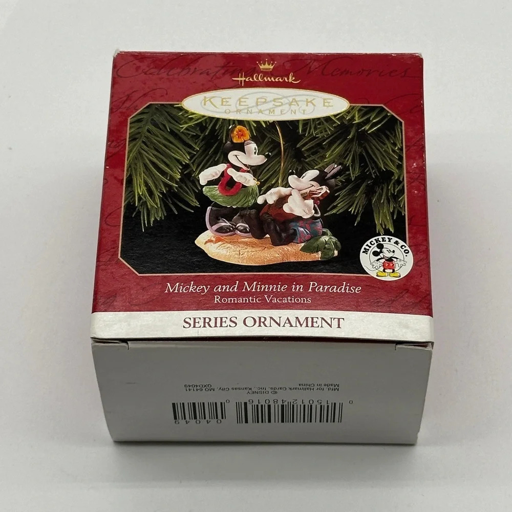 Hallmark Ornament Mickey and Minnie in‎ Paradise Romantic Vacations 1999  Disney